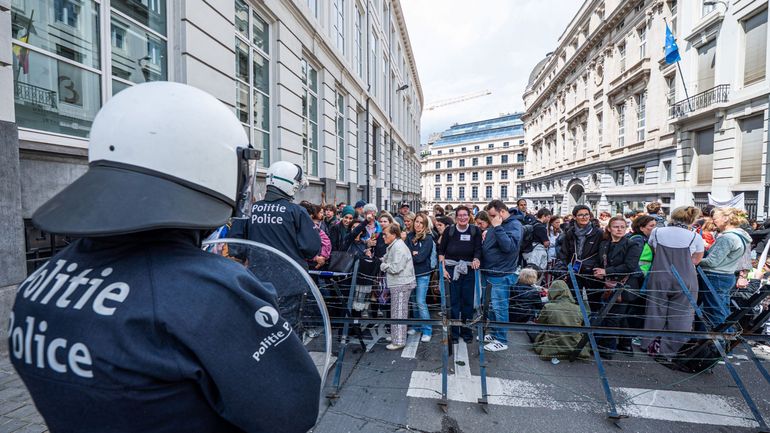 Colère du secteur de l'enseignement : la Ligue des droits humains dénonce une réaction policière disproportionnée