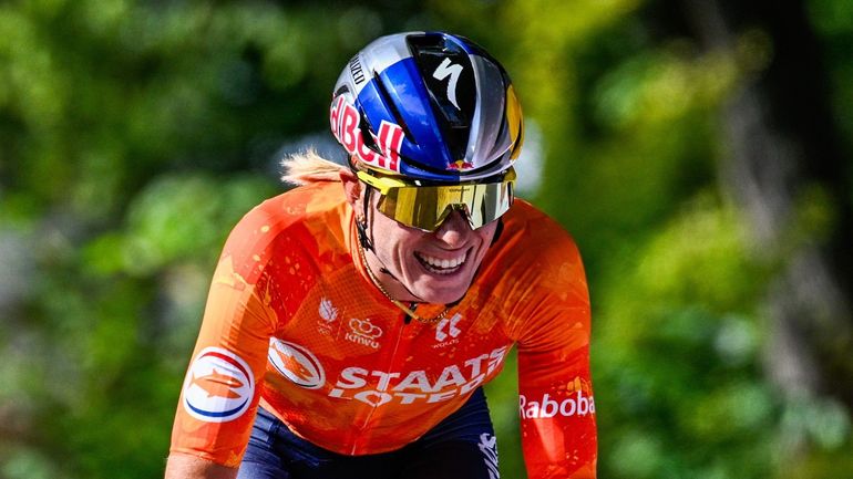 Mondiaux de Montréal : Demi Vollering décroche sa 1re couronne de championne du monde au terme d’une fin de course passionnante
