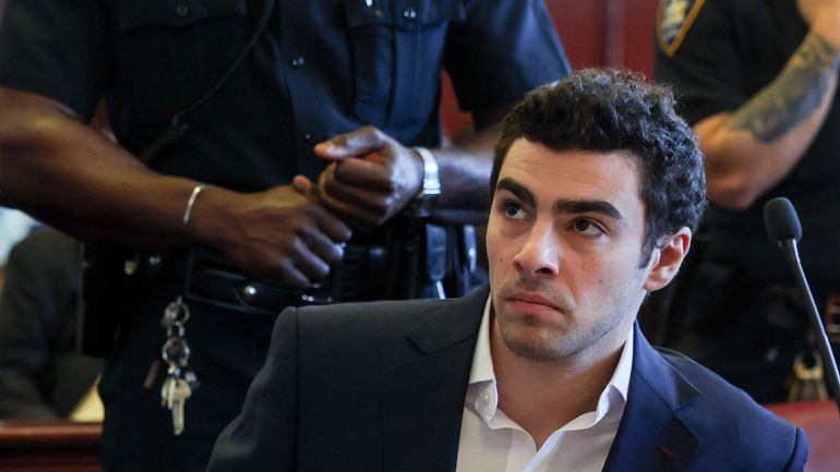 Meurtre d'un patron d'assurance américain : le suspect Luigi Mangione ne risque plus la peine de mort