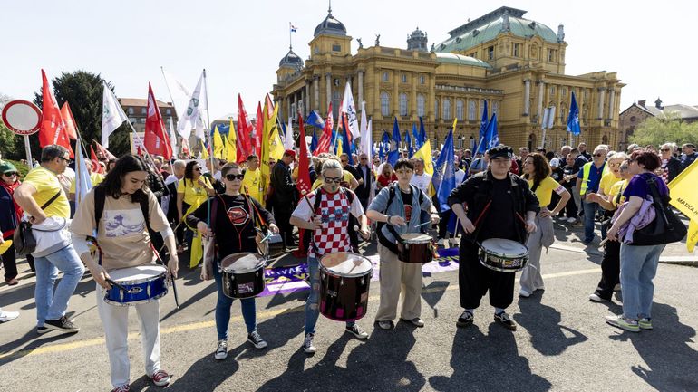 Croatie : plusieurs milliers de manifestants à Zagreb réclament une hausse des salaires et des pensions