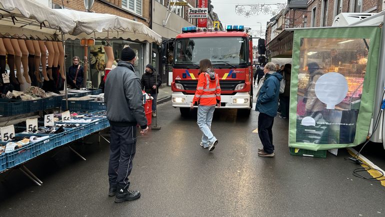 Lors des marchés hebdomadaires, les services de secours doivent pouvoir circuler sans problème Lors des marchés hebdomadaires, les services de secours doivent pouvoir circuler sans problème