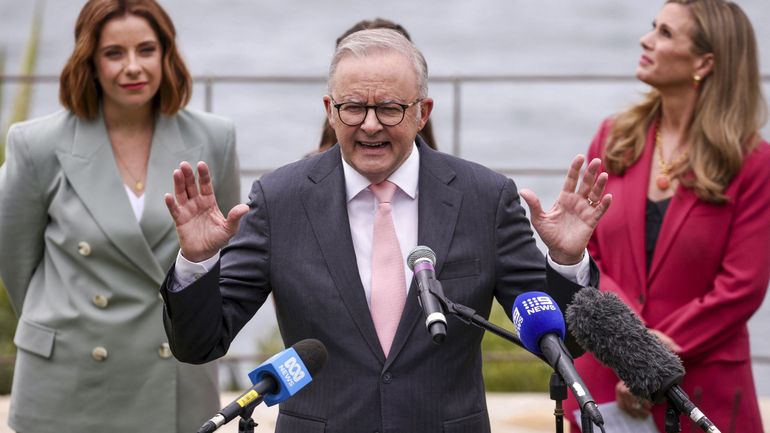 Fusillade à Bondi Beach en Australie : Canberra propose des "lois plus fermes sur les armes" Fusillade à Bondi Beach en Australie : Canberra propose des "lois plus fermes sur les armes"