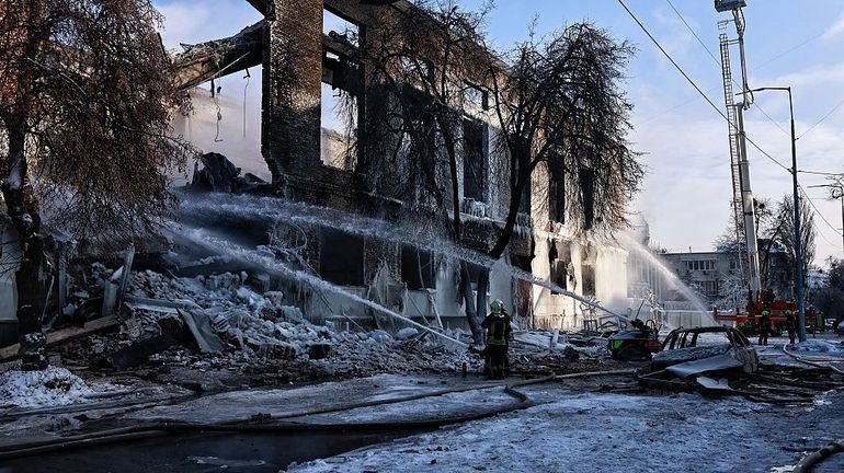 Ukraine : des vagues de missiles ont visé Kharkiv et Kiev, Washington dénonce une escalade "dangereuse"