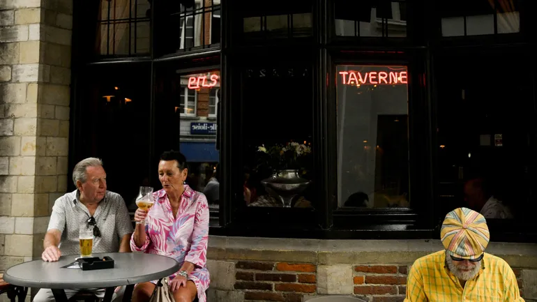 Piliers de comptoirs, piliers de la démocratie ?