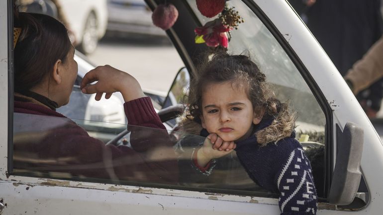 Syrie : des civils fuient en masse les quartiers kurdes d'Alep, déclarés « zone militaire »