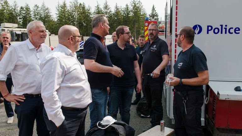 Incendie dans les Hautes Fagnes : les présidents de partis francophones entre émotion, appels à l'action et demandes de sanctions