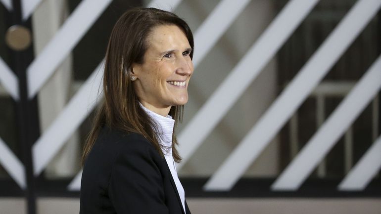 La revue de presse : Prison-bateau, nucléaire sur la Lune et retour de Wilmès