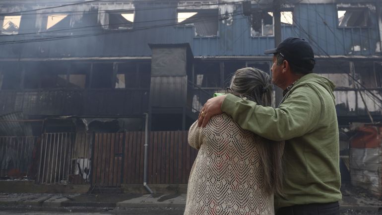 Incendies dans le sud du Chili : le bilan s'alourdit, 18 morts et près de 50.000 personnes évacuées