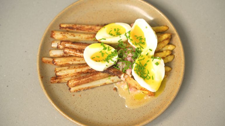 Le printemps à table : asperges blanches, Suf mollet et vinaigrette gourmande