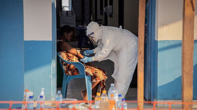 L'épidémie d'Ebola continue à se répandre en RDC : la barre des 400 morts dépassée