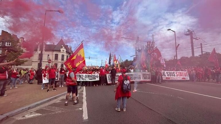 Namur : des milliers de manifestants contre la politique budgétaire du gouvernement wallon