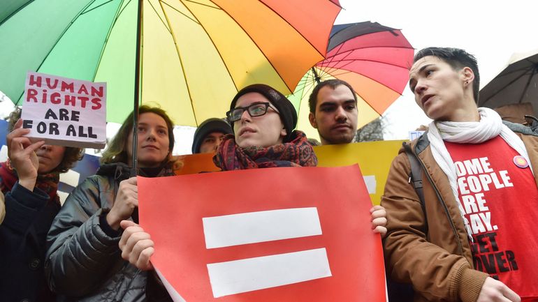L'UE n'interdira pas les thérapies de conversion pour les LGBT +, mais va pousser les Etats membres à le faire