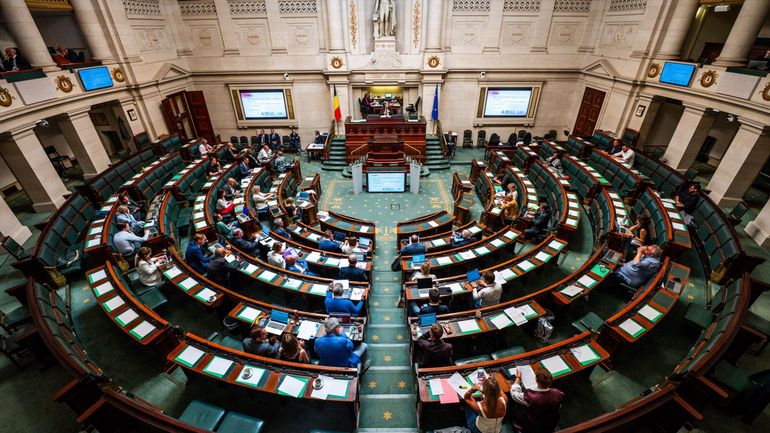 Une panne provoque l'ajournement des travaux parlementaires à la Chambre