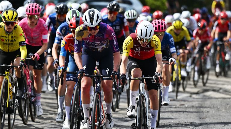 Direct vidéo, Liège-Bastogne-Liège Femmes : Demi Vollering s'envole en solitaire dans la Redoute