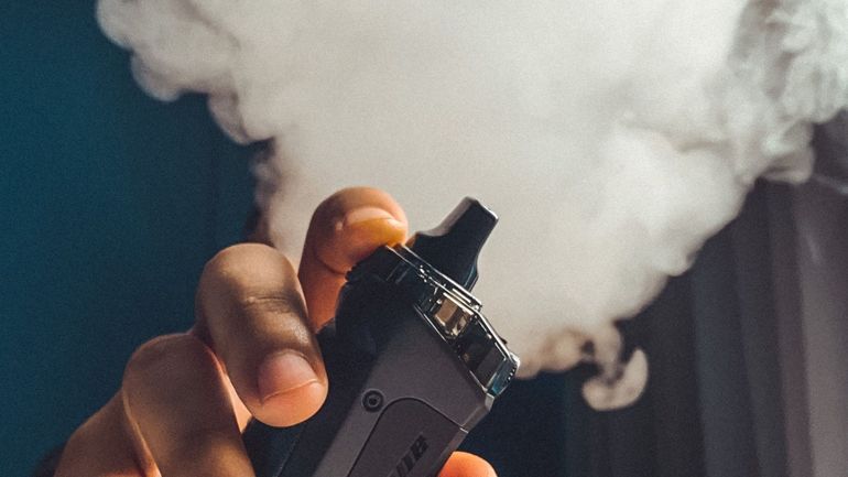elfbar nachfüll pod läuft aus La cigarette électronique est-elle sans risque ?|Univers Pharmacie main image 0