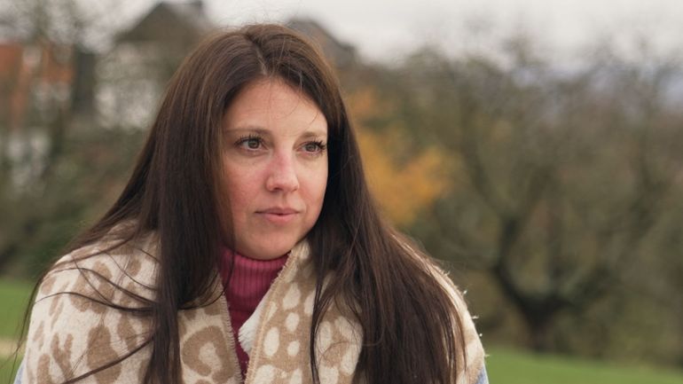 "Tous les jours, on se demande comment on va faire demain" : Kim témoigne pour Viva for Life "Tous les jours, on se demande comment on va faire demain" : Kim témoigne pour Viva for Life