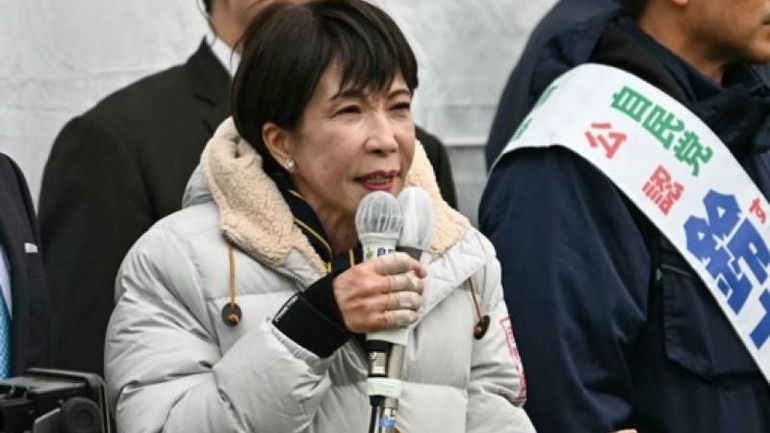 Le parti de la Première ministre japonaise en passe de gagner les législatives de ce dimanche