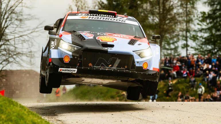 Direct vidéo - WRC Croatie : 9e scratch pour Oliver Solberg, Thierry Neuville vers la victoire