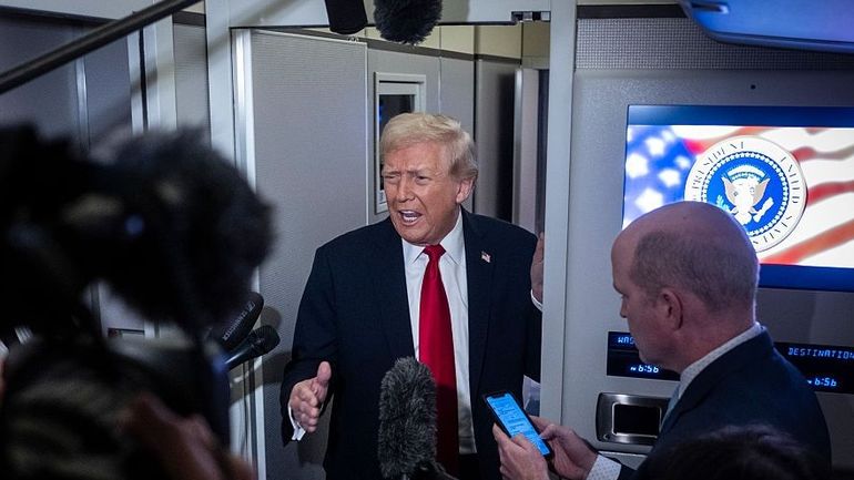 Les médias parlent-ils trop de Donald Trump et des États-Unis ? "Il y a une presse qui se bat et une autre qui a peur"