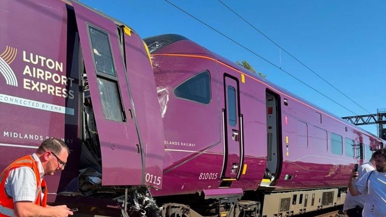 Au moins 50 blessés après la collision de deux trains au nord de Londres, selon un premier bilan provisoire