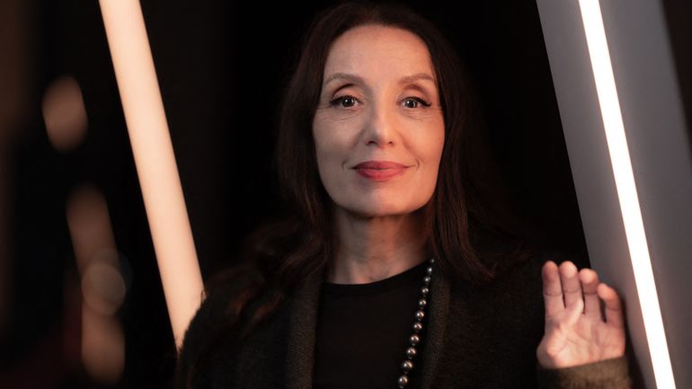 La chanteuse espagnole Luz Casal reprend Charles Aznavour avec Carla Bruni La chanteuse espagnole Luz Casal reprend Charles Aznavour avec Carla Bruni