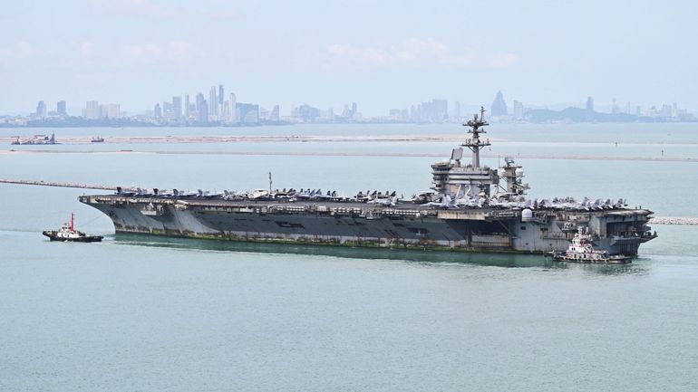 Après neuf mois en mer, le porte-avions américain Lincoln arrive en Thaïlande