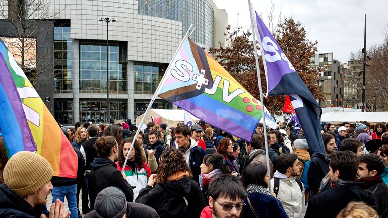 Jeux vidéo : six syndicats européens s’allient pour protester contre l’IA et réclamer de meilleures conditions de travail Jeux vidéo : six syndicats européens s’allient pour protester contre l’IA et réclamer de meilleures conditions de travail