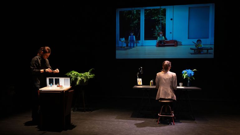 "Le silence de Claire Lagrange" au Théâtre du Rideau : l’absolue nécessité de s’émanciper par la créativité