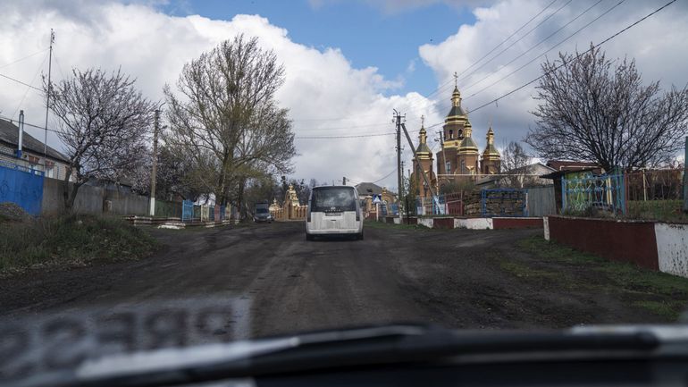 Guerre en Ukraine : Moscou revendique la prise de la ville de Koupiansk, bastion du Donbass