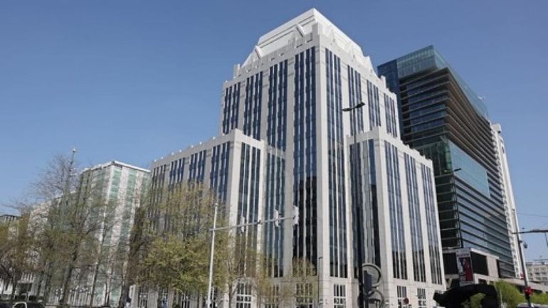 Avoirs russes gelés : la banque centrale russe réclame 200 milliards d’euros à Euroclear Avoirs russes gelés : la banque centrale russe réclame 200 milliards d’euros à Euroclear