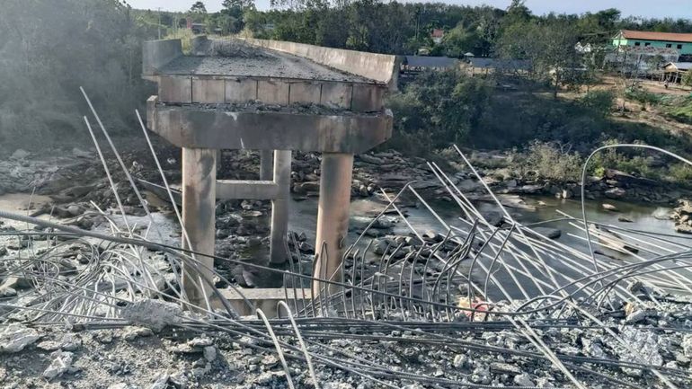 Le Cambodge suspend les passages frontaliers avec la Thaïlande, quatre soldats thaïlandais tués Le Cambodge suspend les passages frontaliers avec la Thaïlande, quatre soldats thaïlandais tués