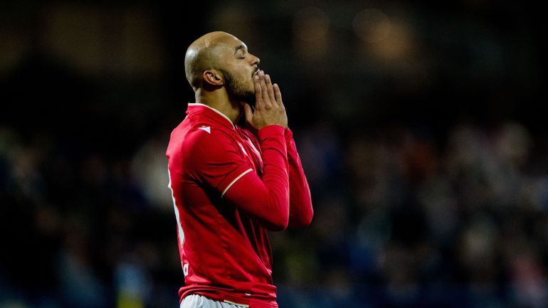 Un Standard fébrile chute à Dender et quitte la Coupe de Belgique