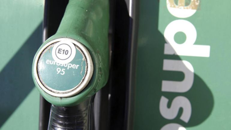 Forte baisse du prix de l'essence, qui atteindra son plus bas niveau depuis août 2021 Forte baisse du prix de l'essence, qui atteindra son plus bas niveau depuis août 2021