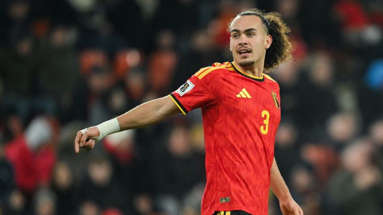 Arthur Theate valeur sûre chez les Diables : "Si je rate une passe, vous pouvez me critiquer. Mais pourquoi critiquer toute la défense ?"