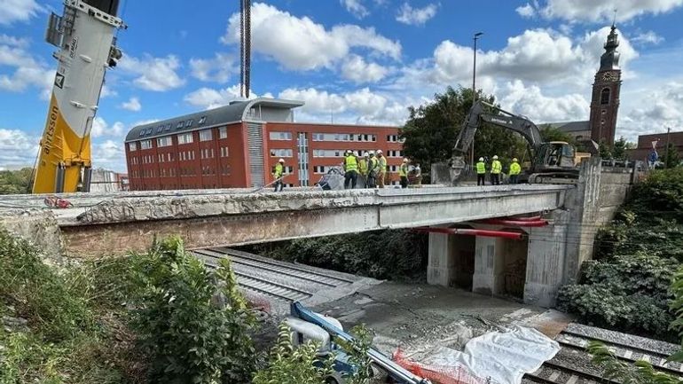 Leuze-en-Hainaut : un ouvrier perd la vie sur le chantier du pont de la Résistance
