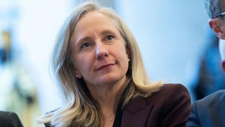Abigail Spanberger, une étoile montante démocrate qui donne la réplique à Trump