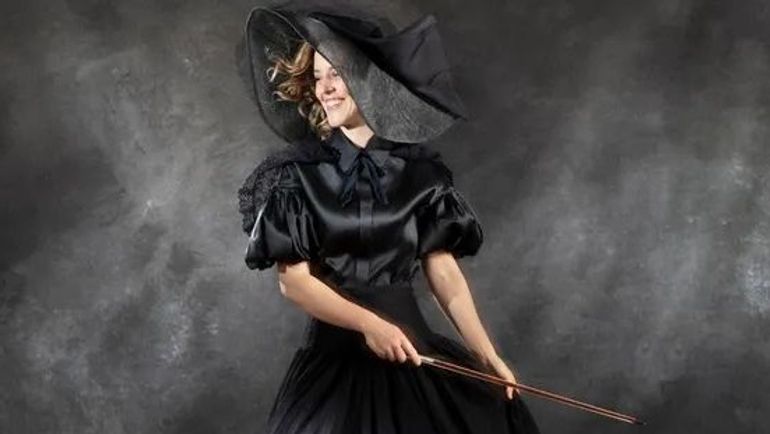 "Jouer avec un instrument entre les jambes était mal vu à l’époque pour une femme" : Sol Gabetta ressuscite Lise Cristiani, pionnière oubliée du violoncelle "Jouer avec un instrument entre les jambes était mal vu à l’époque pour une femme" : Sol Gabetta ressuscite Lise Cristiani, pionnière oubliée du violoncelle