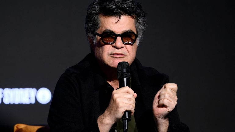 Le cinéaste iranien dissident Jafar Panahi regrette ne pas pouvoir représenter son pays natal aux Oscars