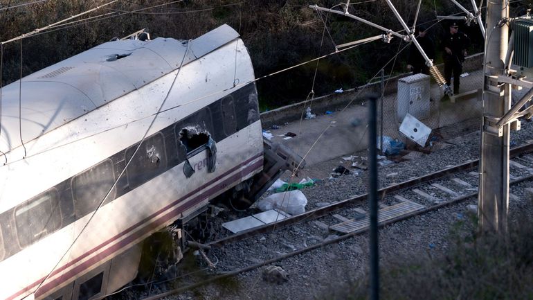 Accident de trains en Espagne : le bilan monte à 41 morts