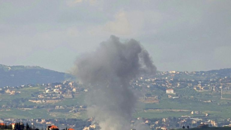 Liban : 10 morts dans des frappes, le Hezbollah qualifie les négociations directes avec Israël de "violation flagrante" de la constitution