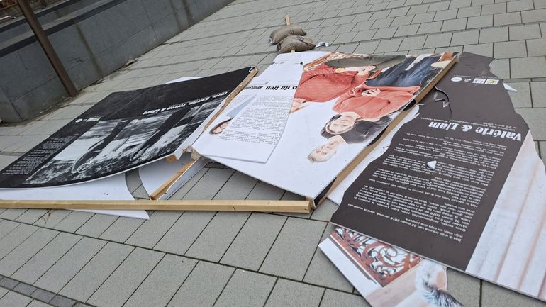 L'exposition en hommage aux victimes des attentats du 22 mars gravement endommagée