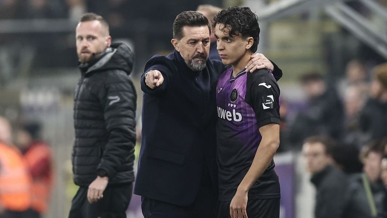 Anderlecht gagne avec la méthode Hasi et en attendant Goto Anderlecht gagne avec la méthode Hasi et en attendant Goto