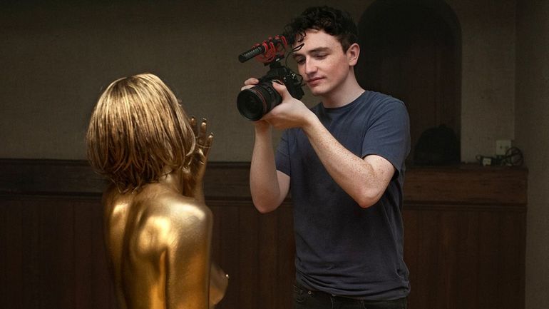 Un soir, un film avec Hugues Dayez : "Truly Naked", comment réussir un film sur le porno sans faire un film porno ?