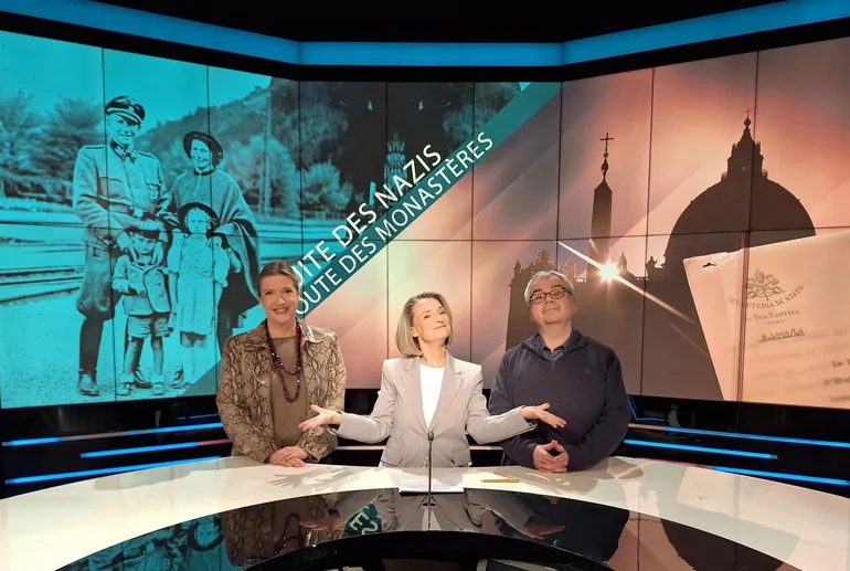 Pour évoquer le sujet du jour, Cécile Vanderpelen-Diagre et Alain Colignon entourent Esméralda Labye.