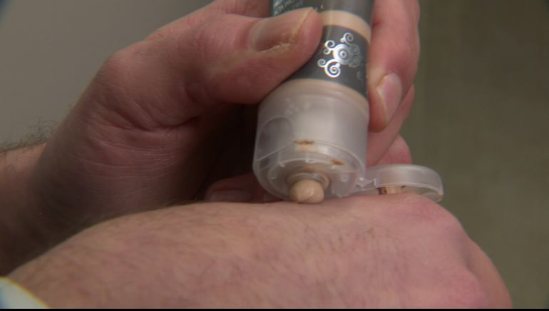 Tendance au makeup discret: qui sont ces hommes qui se maquillent au quotidien?