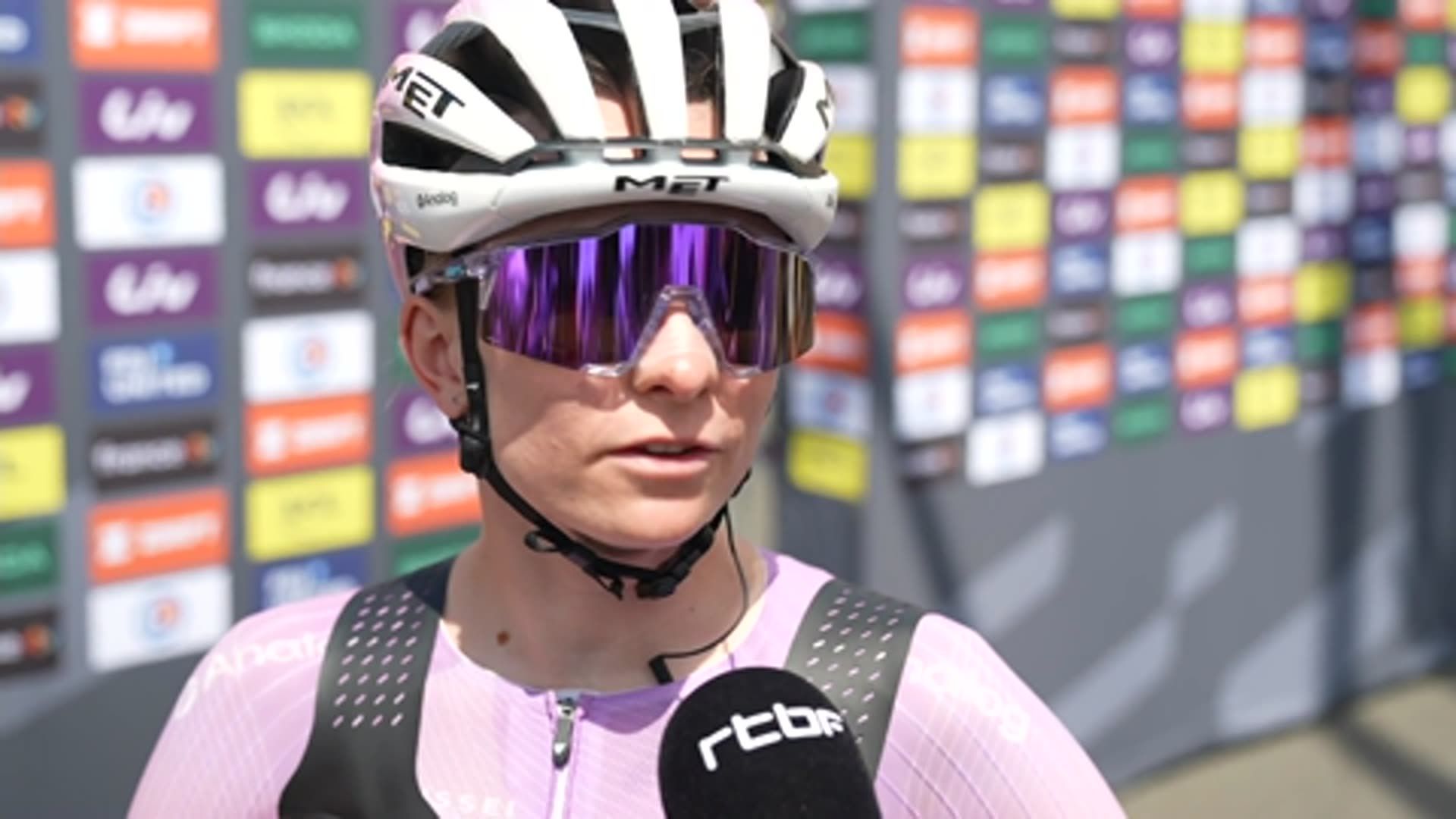 maeva-squiban-avant-le-mont-ventoux-tour-de-france-femmes-auvio